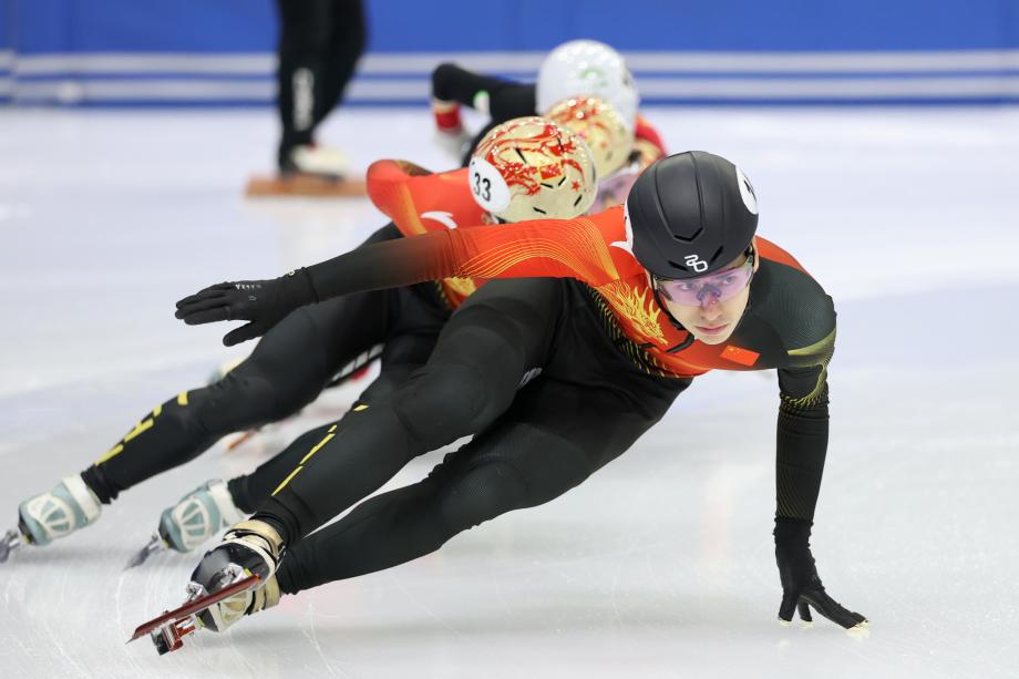 九五至尊棋牌-中国短道速滑队进行公开训练 正视挑战力争米兰创佳绩