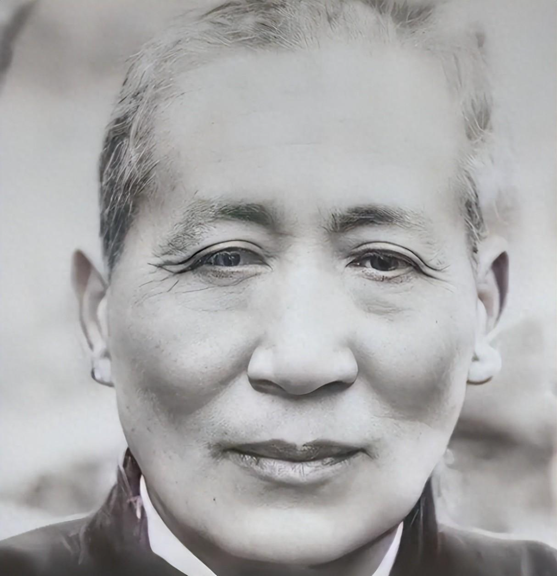 地主恶霸刘文彩：子孙众多，后代回来祭拜，光饭菜就准备了200席